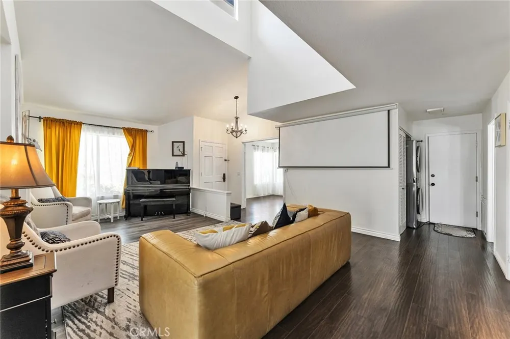 919 Bidwell San Dimas, CA 91773
