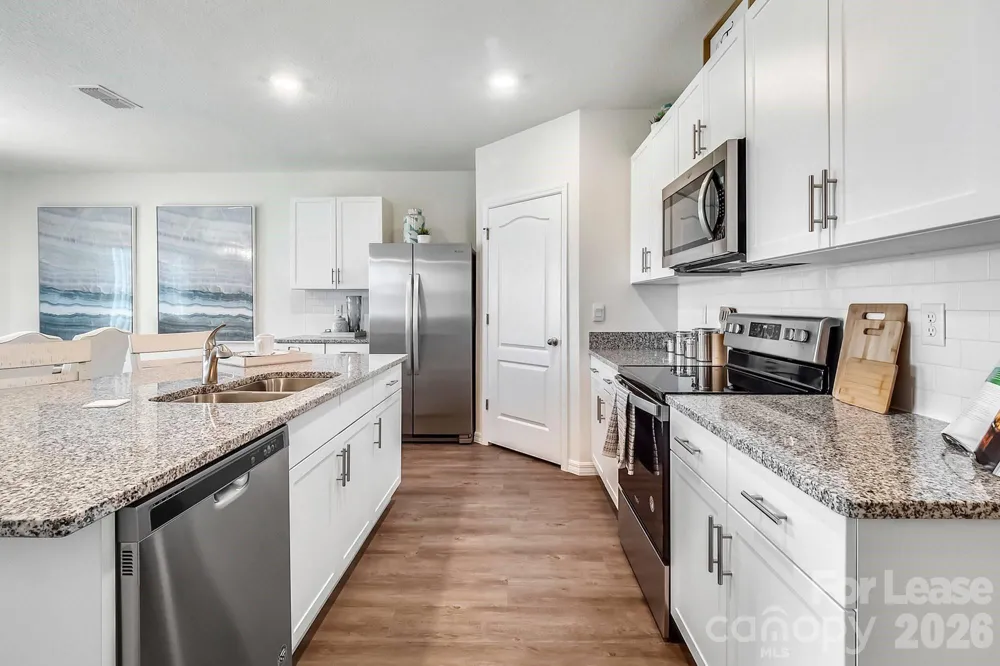 2 Reeds Creek #Cali Fairview, NC 28730