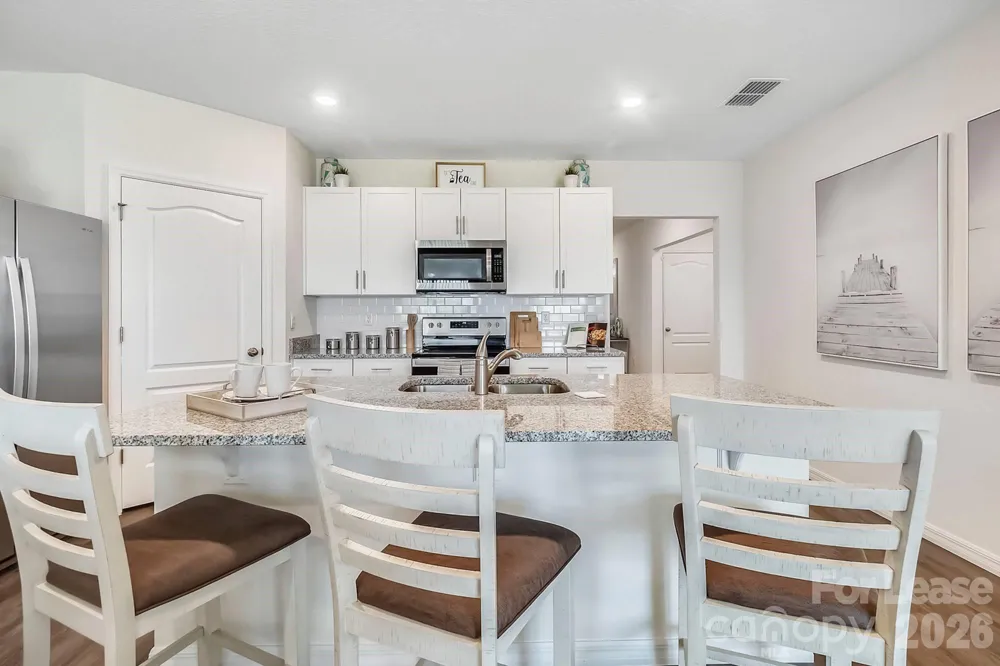 2 Reeds Creek #Cali Fairview, NC 28730