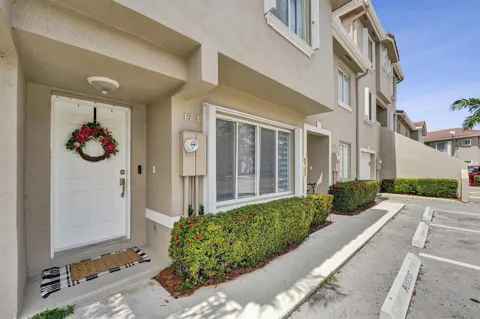 173 Riviera Circle