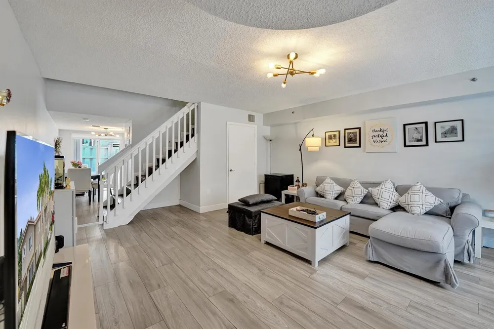 173 Riviera Circle Weston, FL 33326