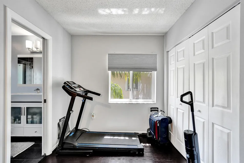 173 Riviera Circle Weston, FL 33326