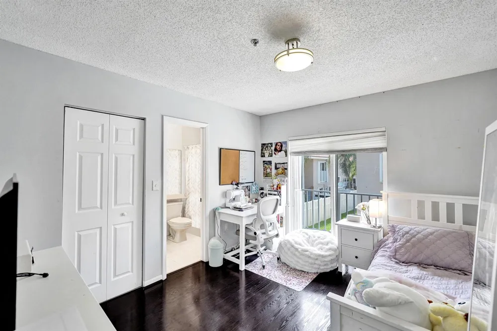 173 Riviera Circle Weston, FL 33326