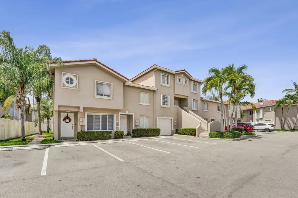 173 Riviera Circle Weston, FL 33326