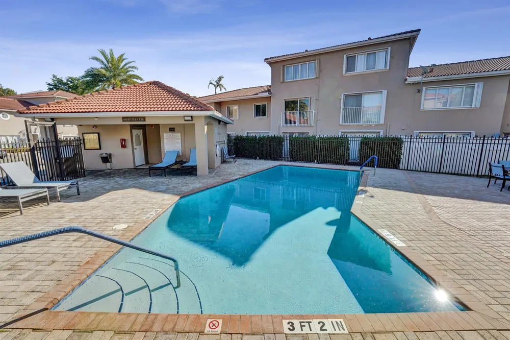 173 Riviera Circle Weston, FL 33326