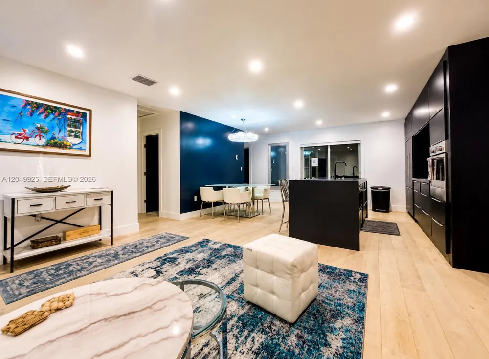 145 NW 40 St Miami, FL 33127
