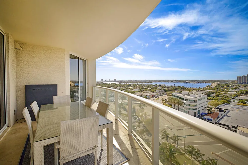 2700 Ocean Drive #1006b Riviera Beach, FL 33404