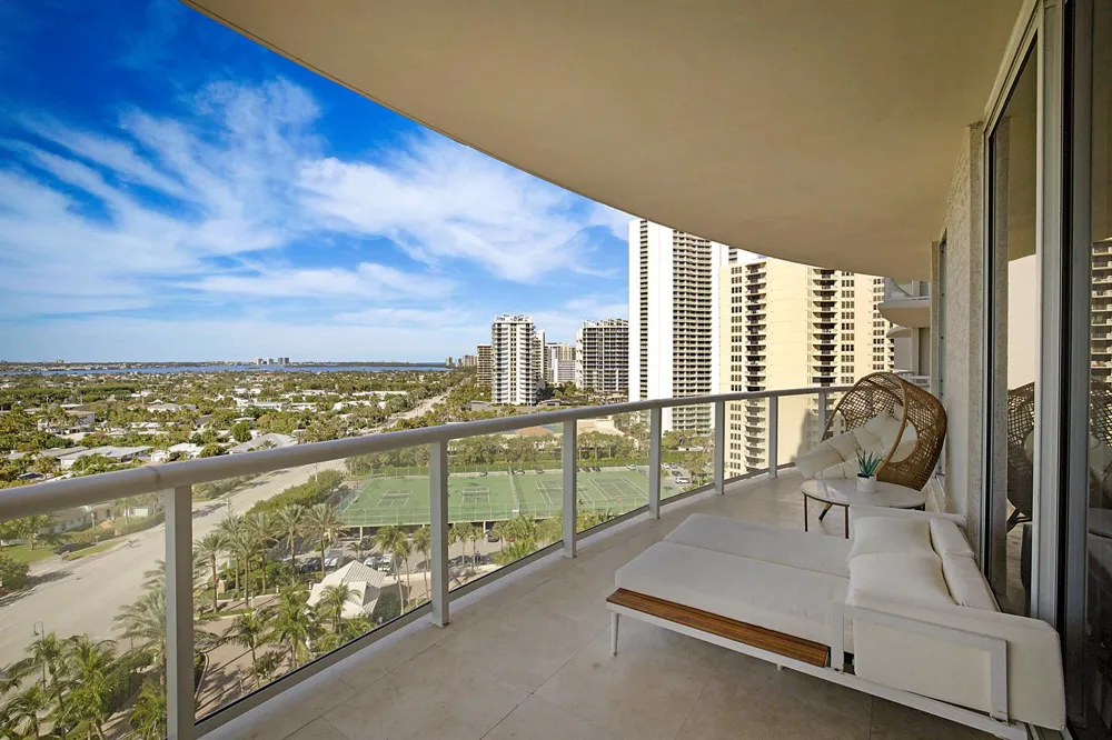 2700 Ocean Drive #1006b Riviera Beach, FL 33404