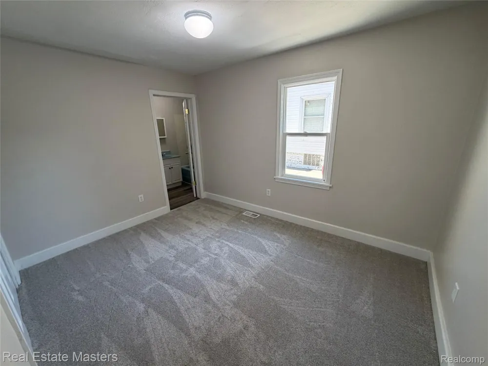 1016 Gillett Street Port Huron City, MI 48060