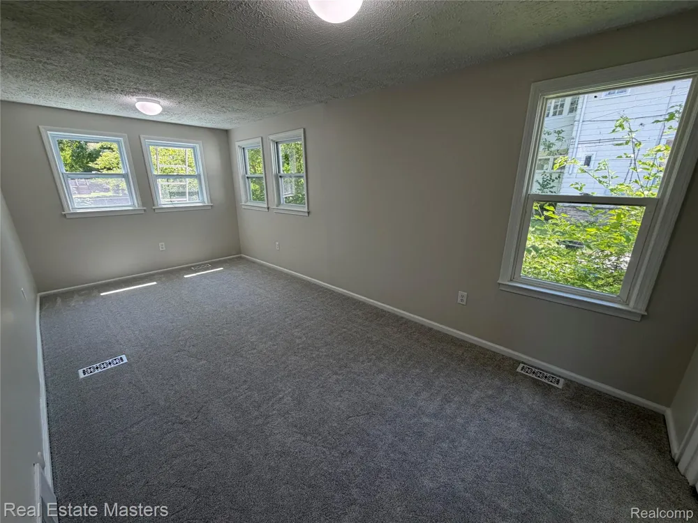 1016 Gillett Street Port Huron City, MI 48060