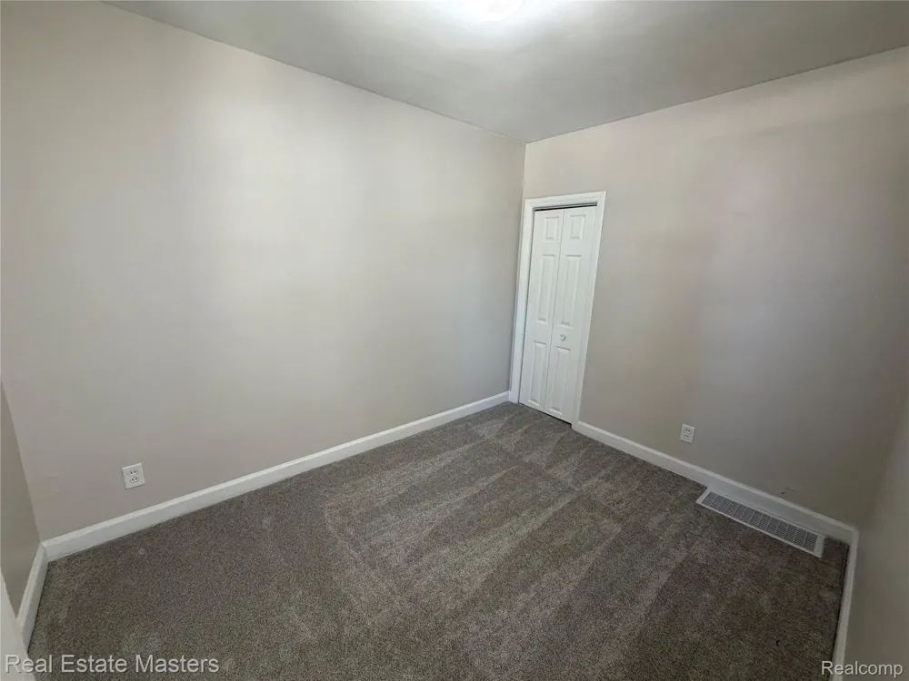 1016 Gillett Street Port Huron City, MI 48060