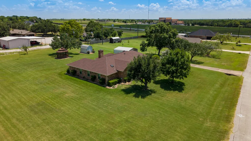 5900 Priscilla Lane Kaufman, TX 75142