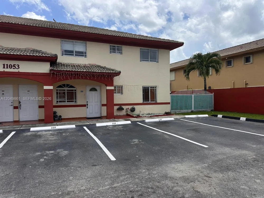 11053 W Okeechobee Rd #102 Hialeah Gardens, FL 33018