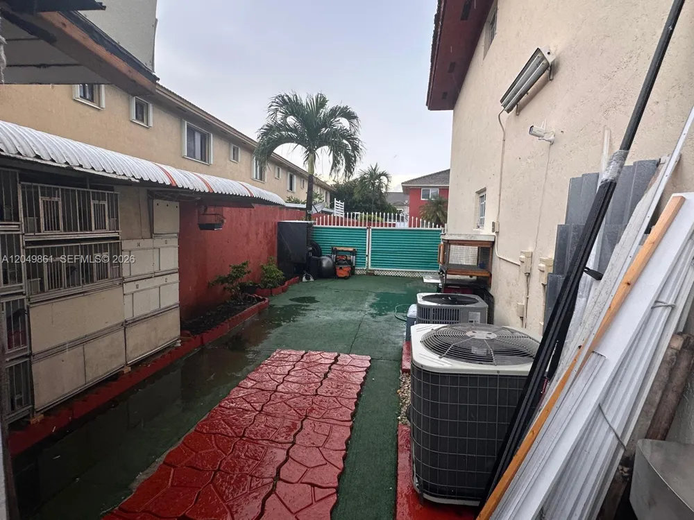 11053 W Okeechobee Rd #102 Hialeah Gardens, FL 33018