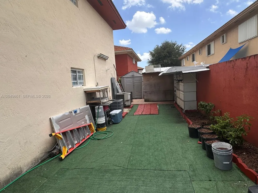 11053 W Okeechobee Rd #102 Hialeah Gardens, FL 33018