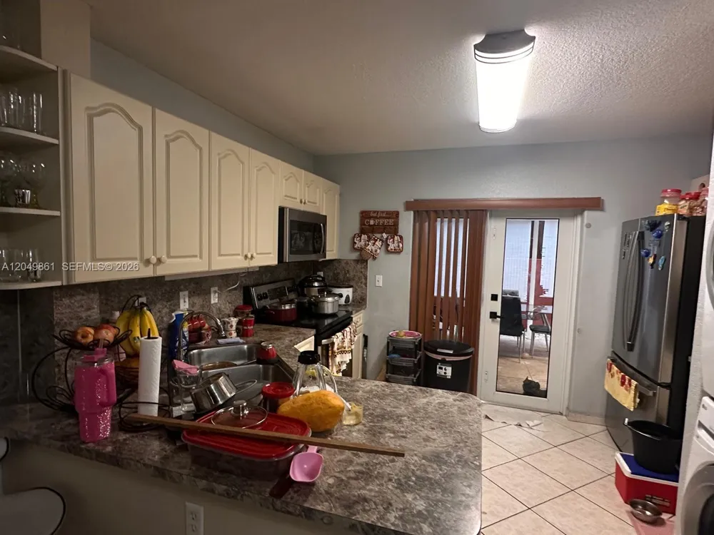 11053 W Okeechobee Rd #102 Hialeah Gardens, FL 33018