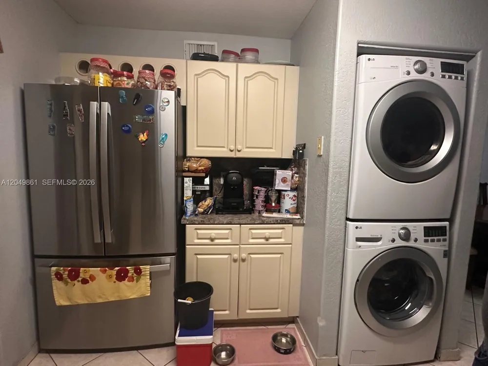11053 W Okeechobee Rd #102 Hialeah Gardens, FL 33018