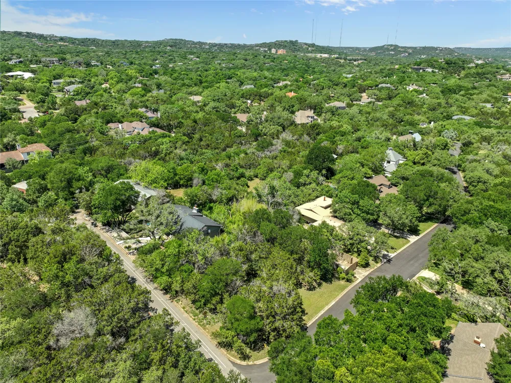 3311 Gentry Drive West Lake Hills, TX 78746