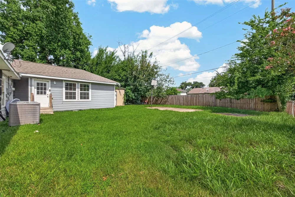 10601 Ambursen Street Houston, TX 77034