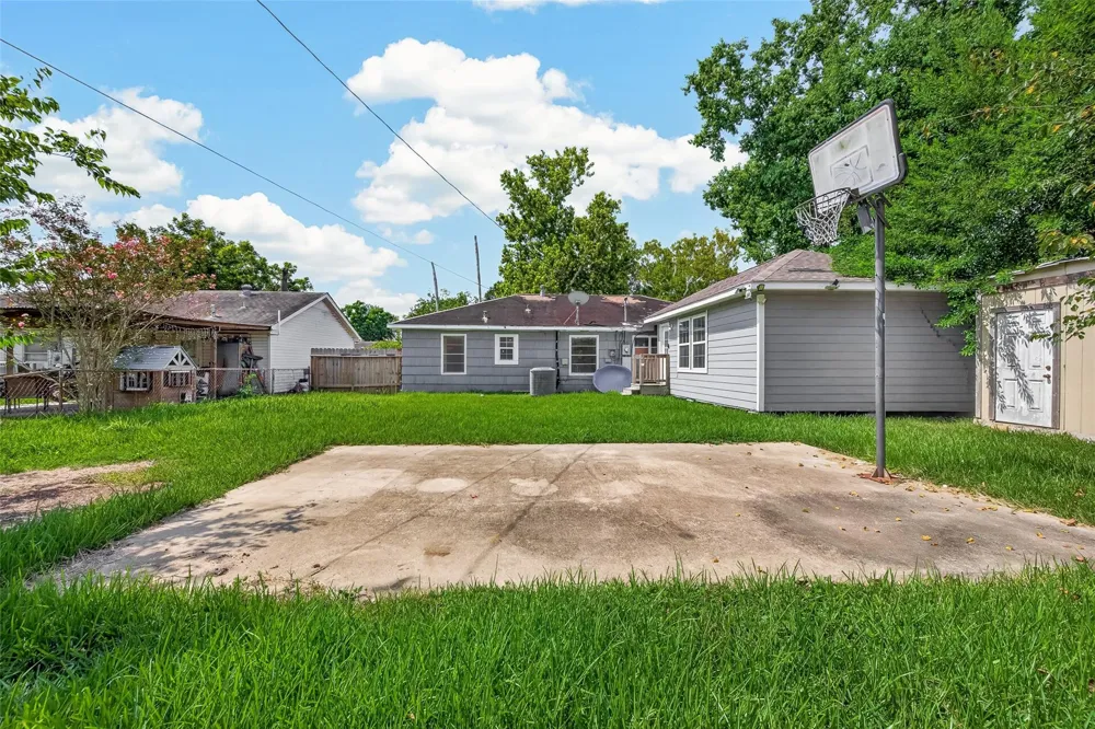 10601 Ambursen Street Houston, TX 77034