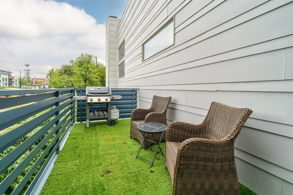 604 W LIVE OAK STREET Austin, TX 78704