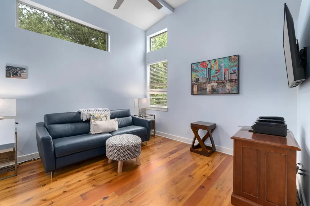604 W LIVE OAK STREET Austin, TX 78704