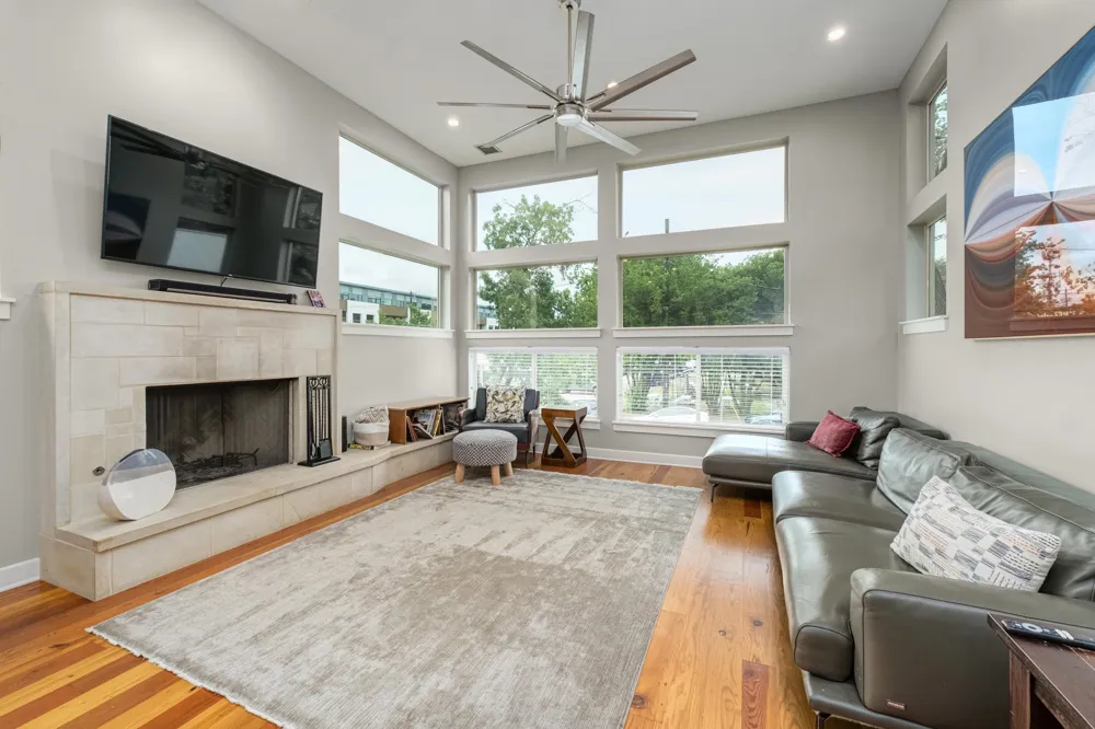 604 W LIVE OAK STREET Austin, TX 78704