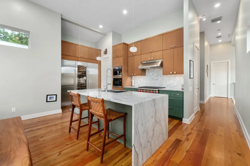 604 W LIVE OAK STREET Austin, TX 78704