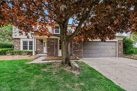 42542 Knollwood Court