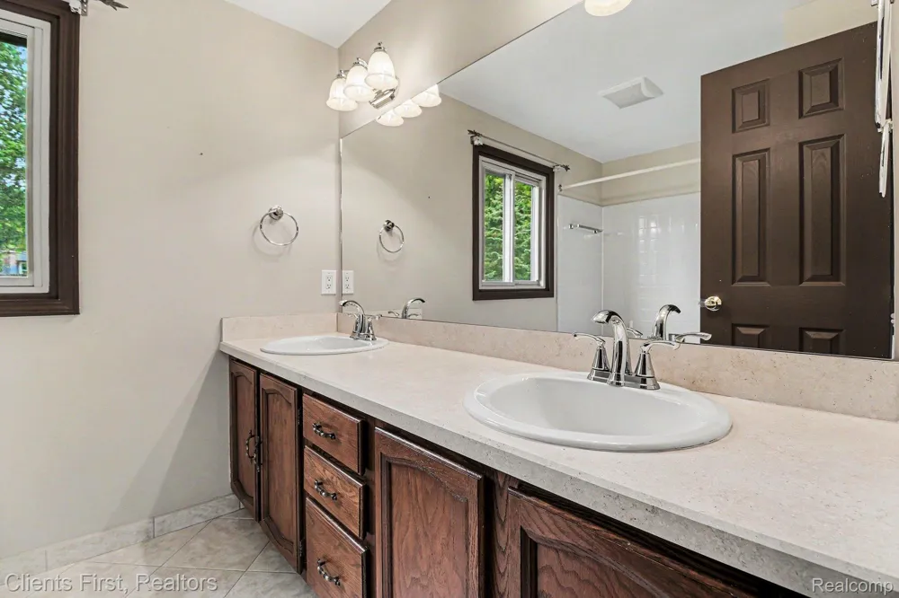42542 Knollwood Court Northville Township, MI 48168