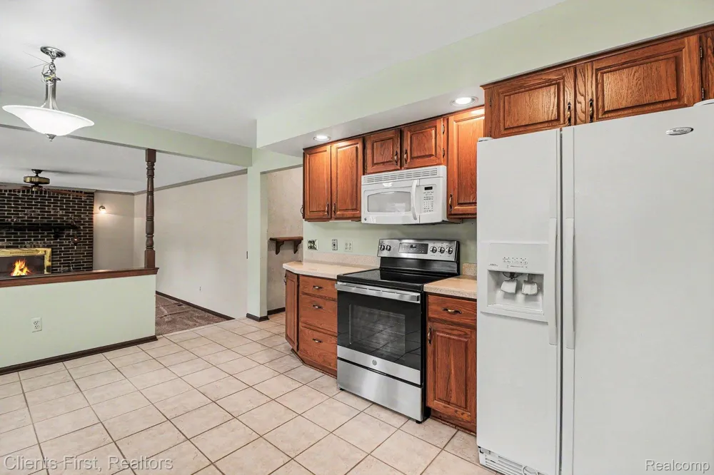 42542 Knollwood Court Northville Township, MI 48168