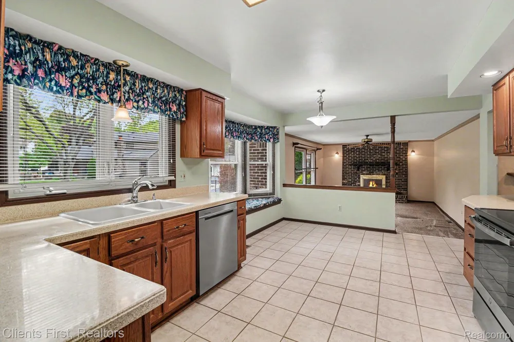 42542 Knollwood Court Northville Township, MI 48168