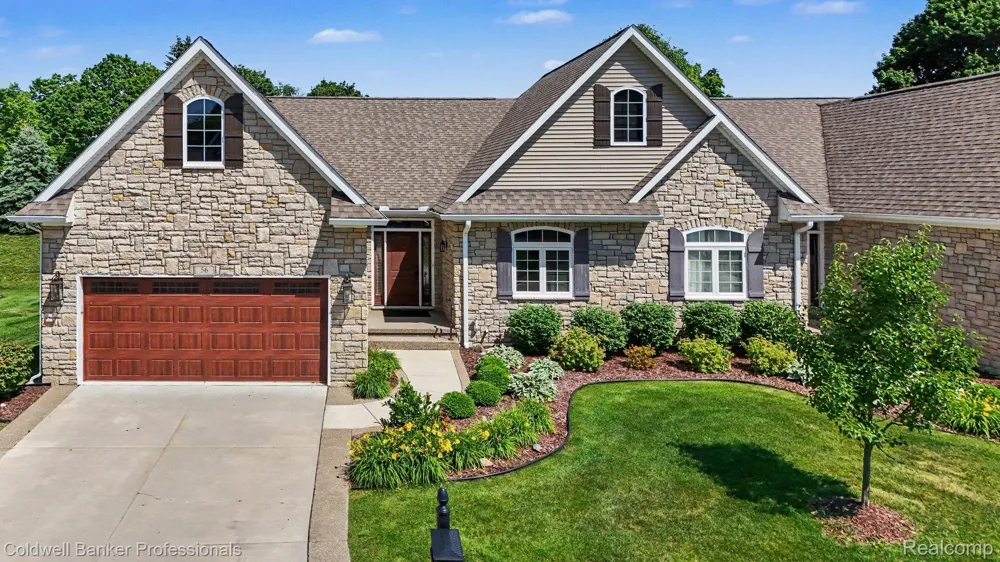 56 Fox Hollow Drive Lapeer City, MI 48455