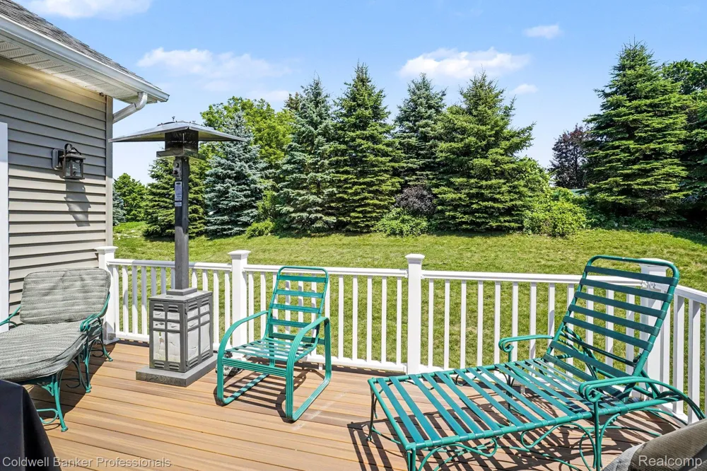 56 Fox Hollow Drive Lapeer City, MI 48455