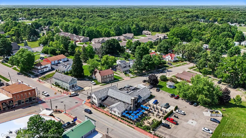 56 Fox Hollow Drive Lapeer City, MI 48455