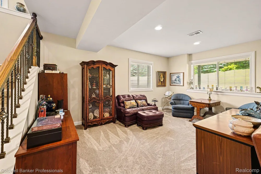 56 Fox Hollow Drive Lapeer City, MI 48455