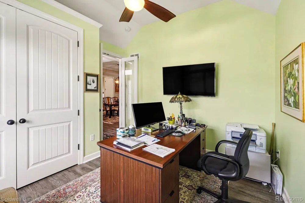 56 Fox Hollow Drive Lapeer City, MI 48455