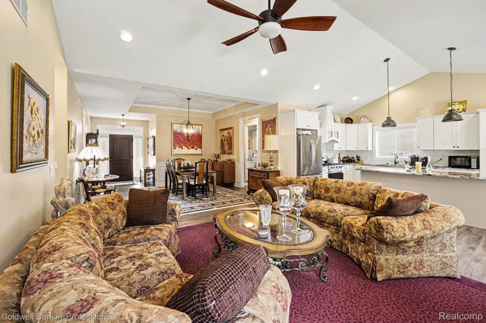 56 Fox Hollow Drive Lapeer City, MI 48455