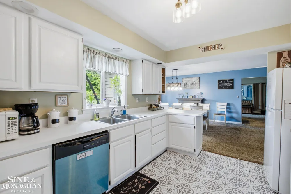 732 9th St Street St Clair City, MI 48079