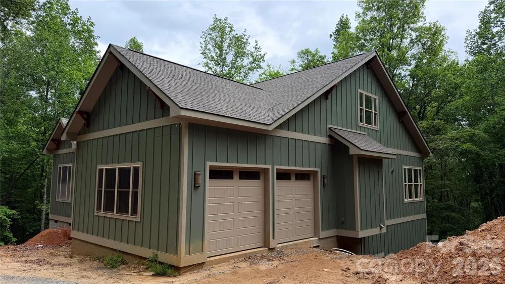 1424 Double Knob Loop Arden, NC 28704