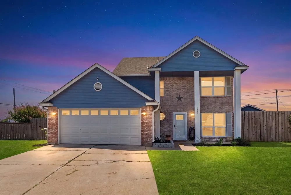 622 Mission Hills Drive Arlington, TX 76018