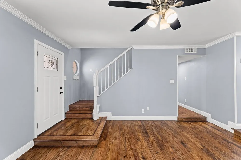 622 Mission Hills Drive Arlington, TX 76018