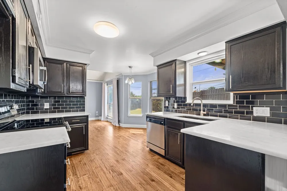 622 Mission Hills Drive Arlington, TX 76018