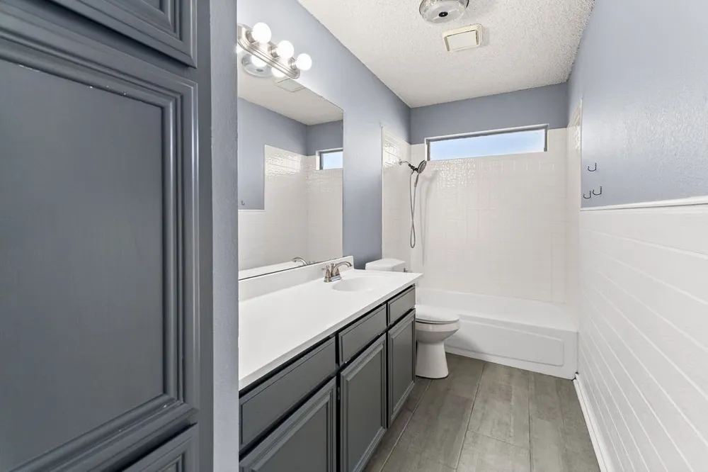 622 Mission Hills Drive Arlington, TX 76018