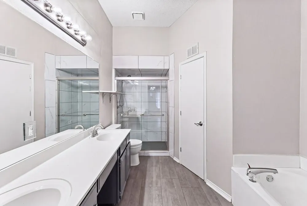 622 Mission Hills Drive Arlington, TX 76018