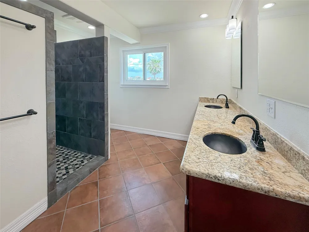 23 King Fish Lane Freeport, TX 77541
