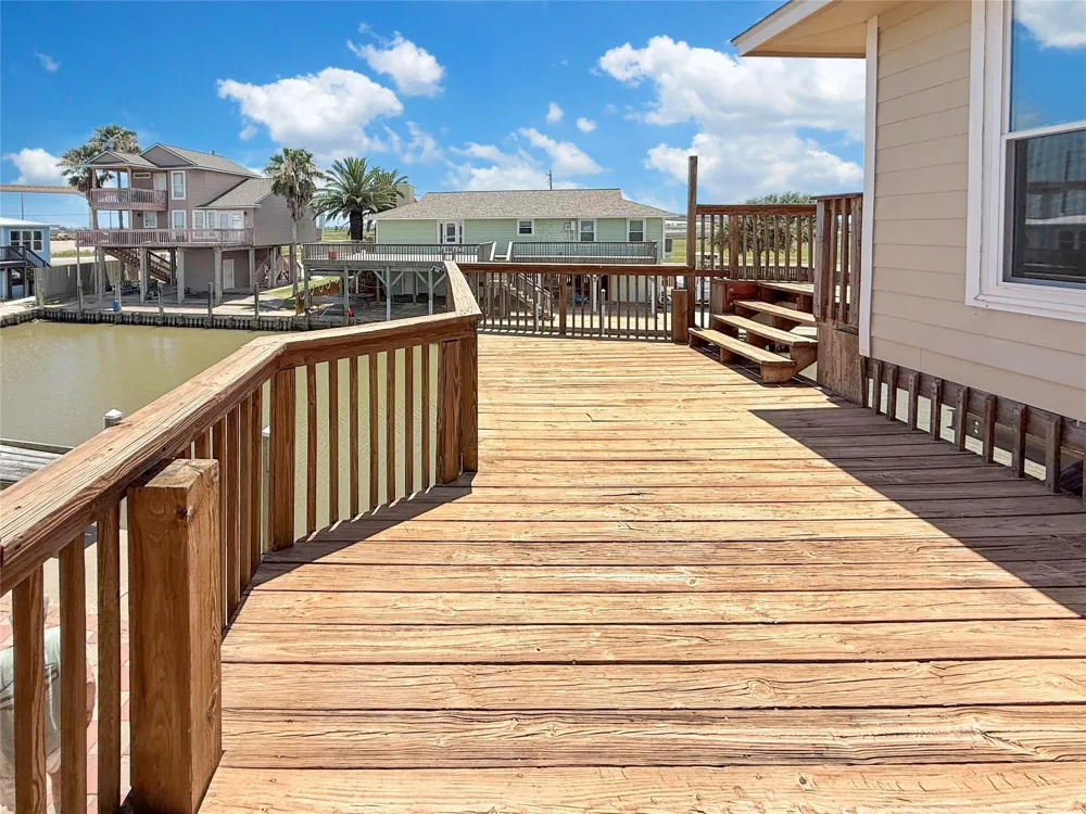 23 King Fish Lane Freeport, TX 77541