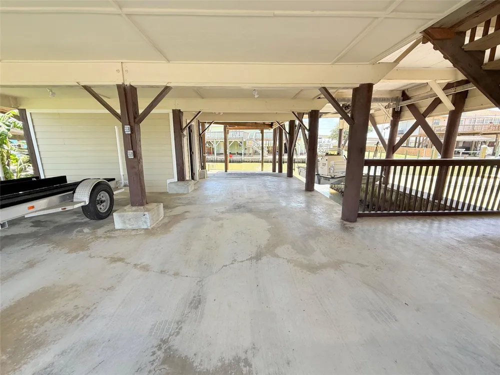 23 King Fish Lane Freeport, TX 77541