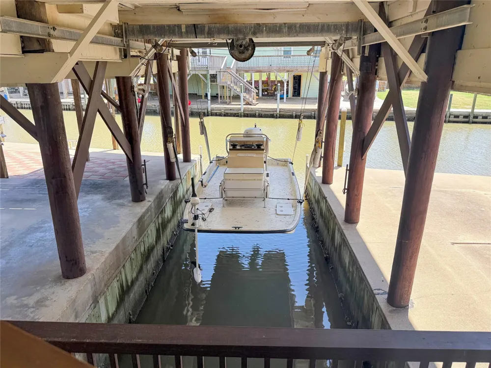 23 King Fish Lane Freeport, TX 77541