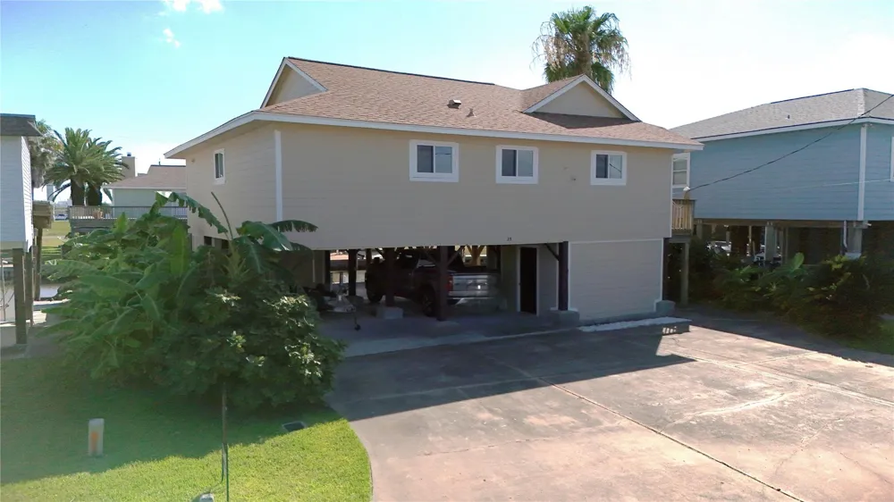 23 King Fish Lane Freeport, TX 77541
